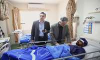 بازدید معاون درمان وزارت بهداشت از مصدومان حادثه بندر شهید رجایی در بیمارستان شهید محمدی بندرعباس 